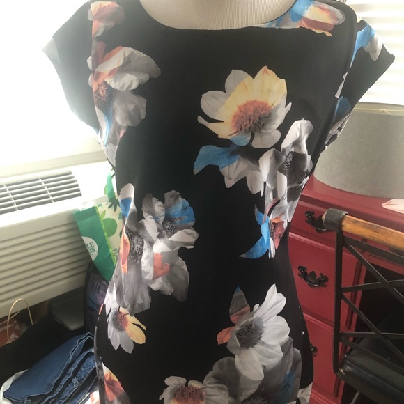 Bodycon fit dress - Picture 9 of 9